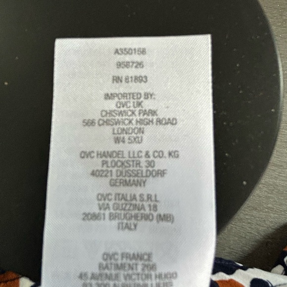 Susan Graver Navy and Gold Floral Capris - Picture 5 of 5